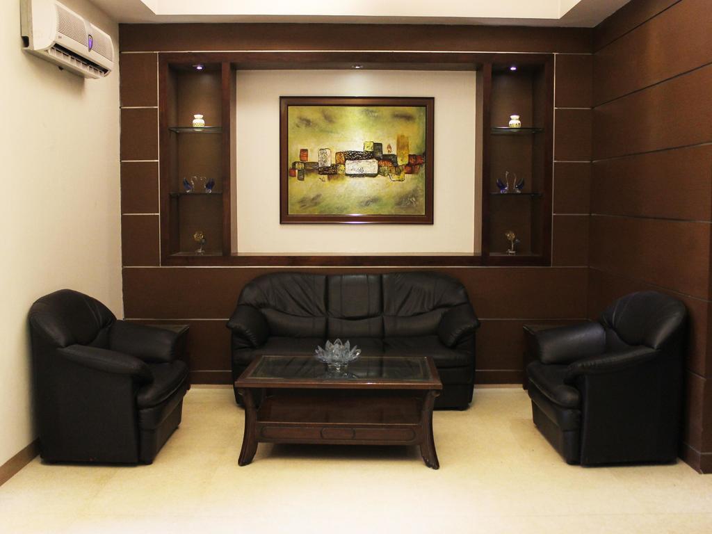 Oyo Premium Kaushambi Hotel Indirapuram Exterior photo